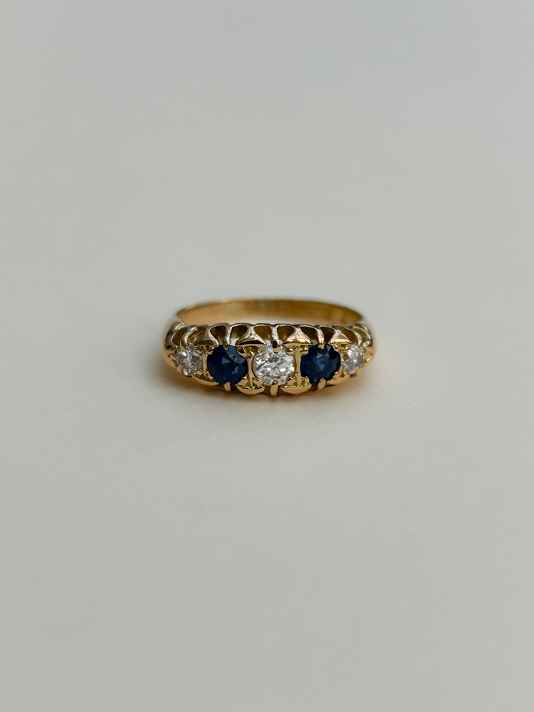 Antique yellow gold diamond & sapphire 5 stone ring