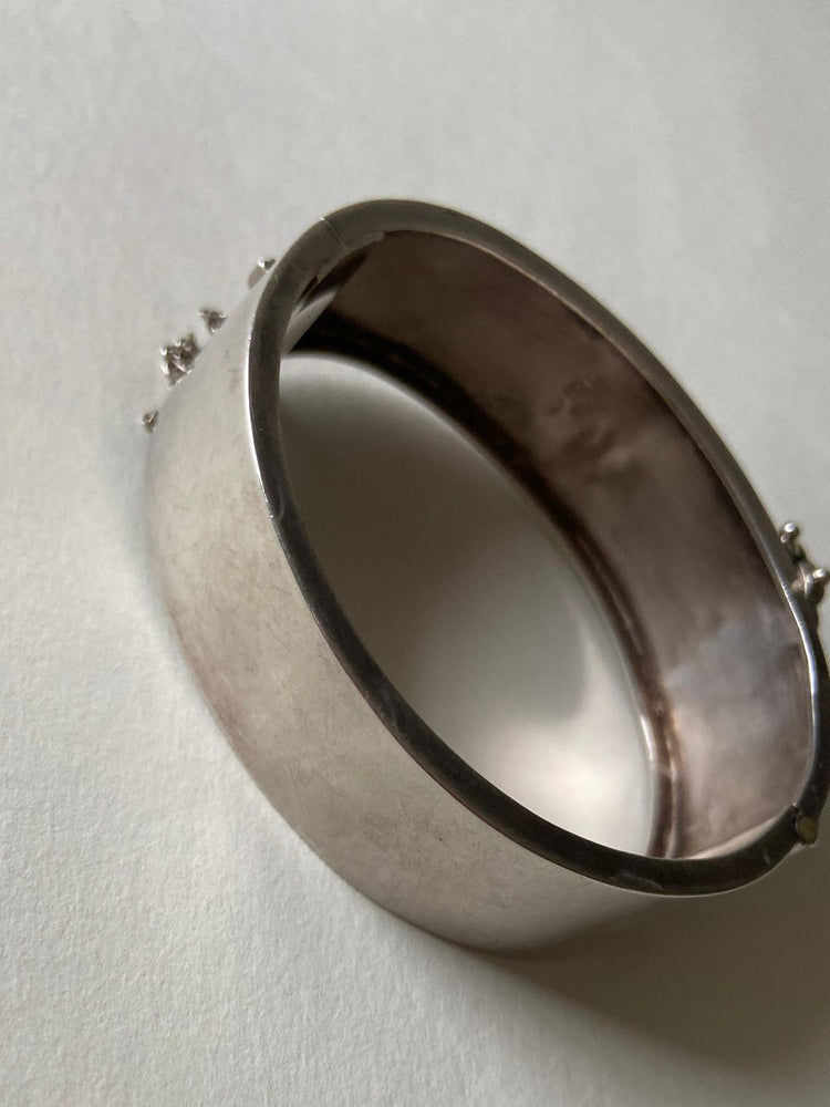 Back view of bangle